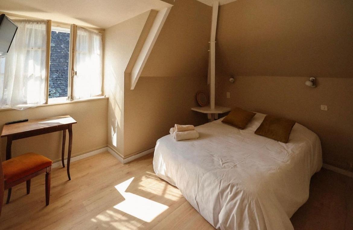 Le Saint-Etienne Hotel Aubazines Bagian luar foto