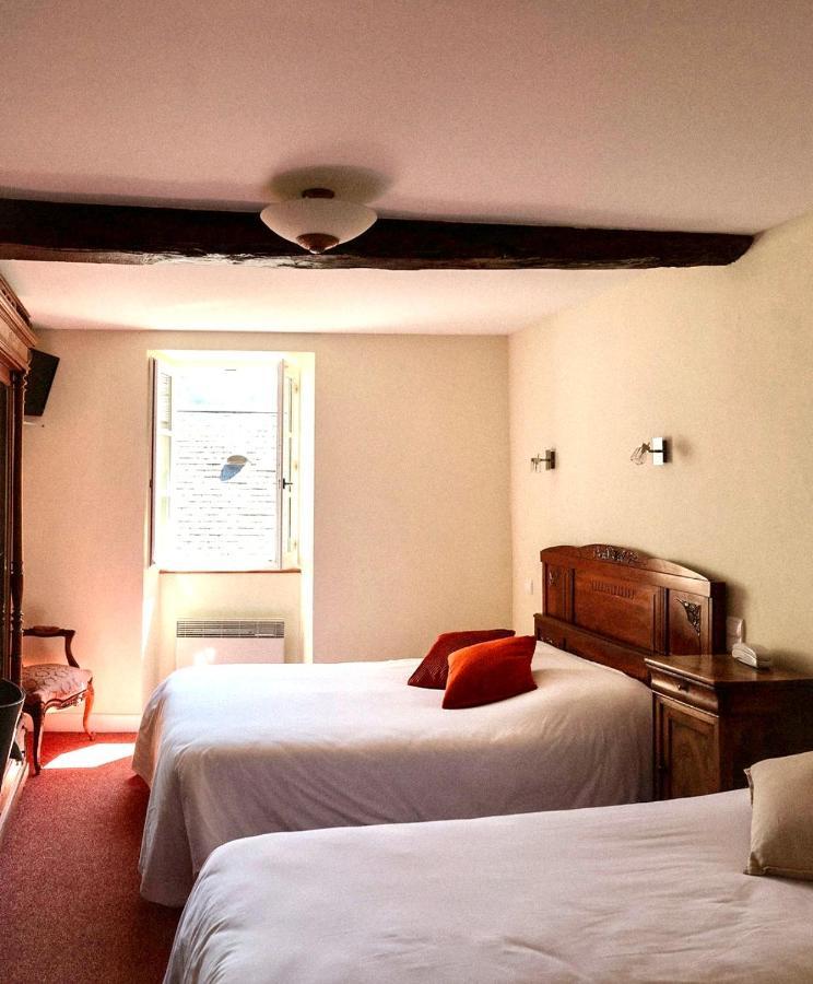 Le Saint-Etienne Hotel Aubazines Bagian luar foto