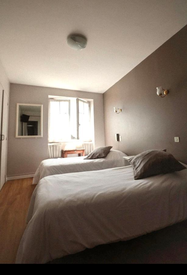 Le Saint-Etienne Hotel Aubazines Bagian luar foto